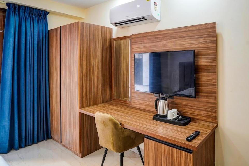 Dm 45 Near Huda City Centre Bed and Breakfast Gurgaon Exterior foto