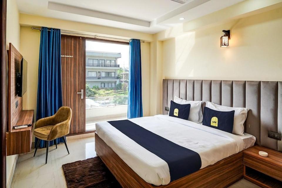 Dm 45 Near Huda City Centre Bed and Breakfast Gurgaon Exterior foto