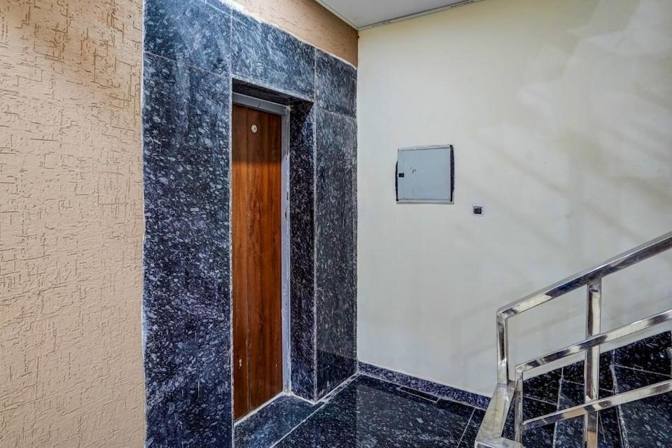 Dm 45 Near Huda City Centre Bed and Breakfast Gurgaon Exterior foto